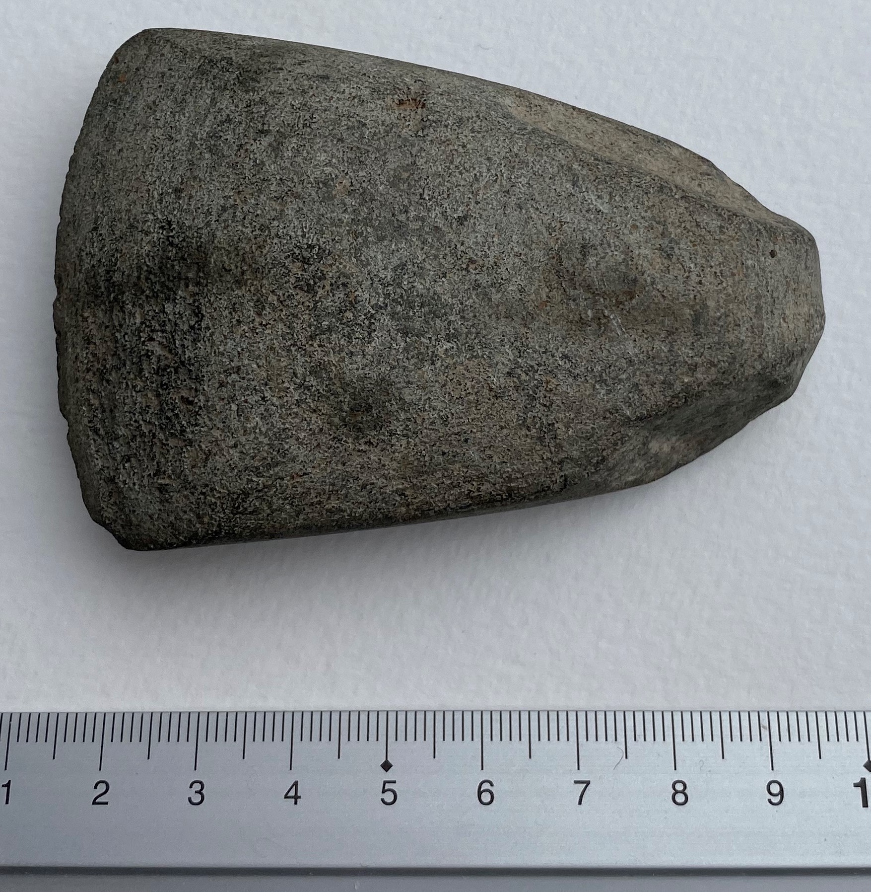 Steinbeil Fismecke 1942 aus der geologischen Sammlung Carl Kaese